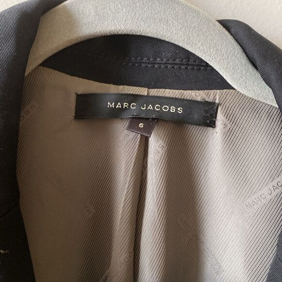 Marc Jacob’s Two Button Black Blazer Size 6 - Picture 2 of 5